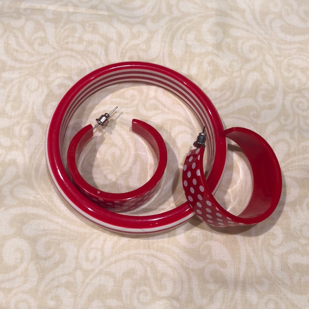 Retro bracelet & earrings